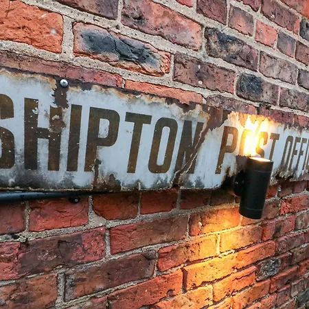 The Old Post Office * ヨーク